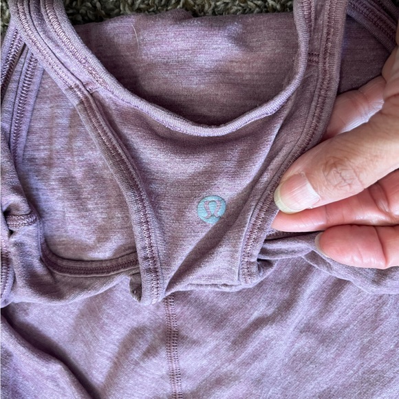 lululemon - Picture 2 of 4